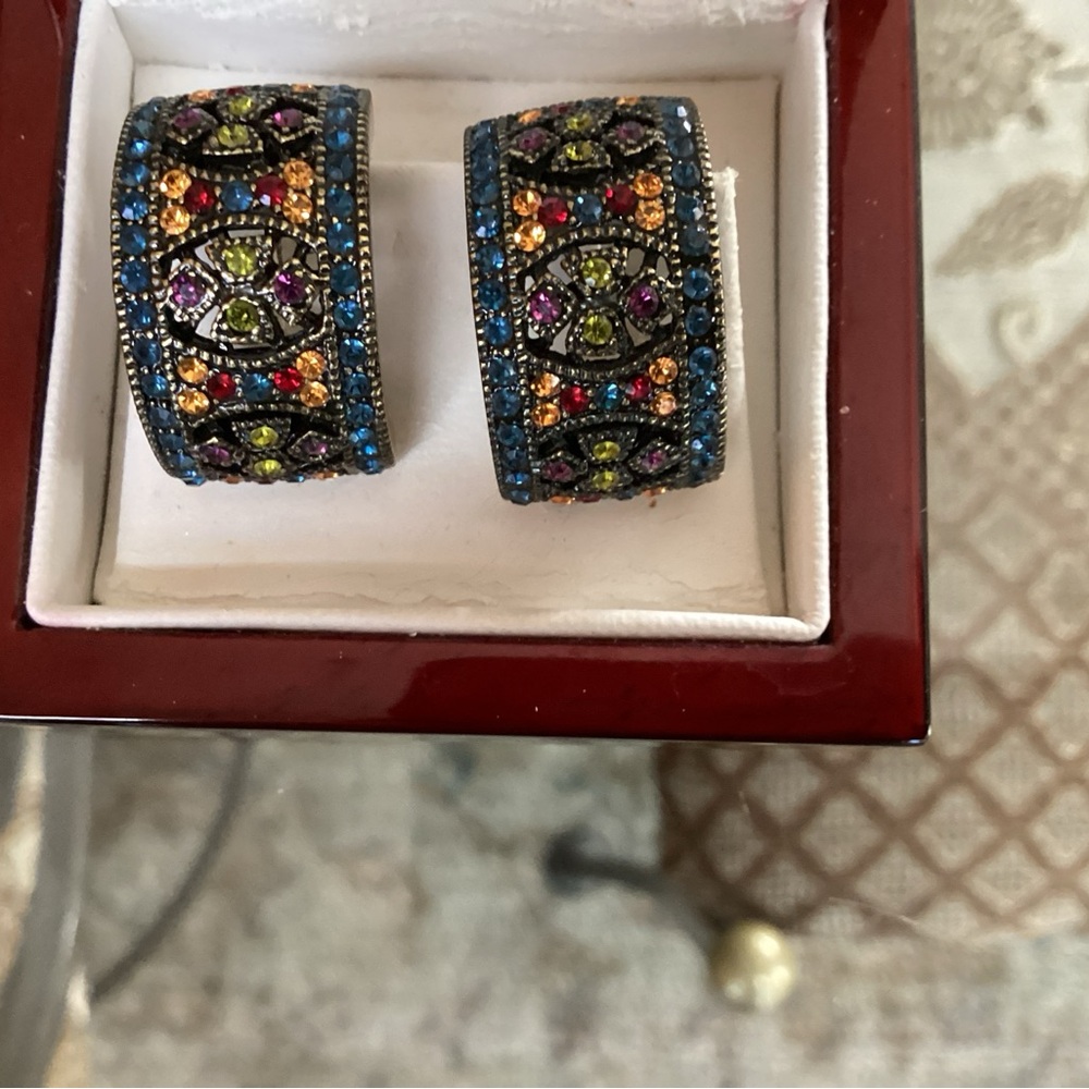 Heidi Daus Byzantine Multi-Color Swarovski Crystal Clip On Earrings Signed - Picture 4 of 6